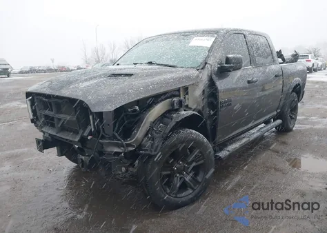 2021 Ram 1500 Classic Warlock 4X4 5'7 Box z USA, uszkodzony, nr VIN 1C6RR7LTXMS567152